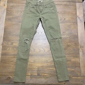 535 Super Skinny Levi’s